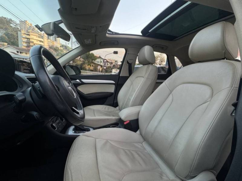 AUDI - Q3 - 2016/2016 - Azul - R$ 99.800,00