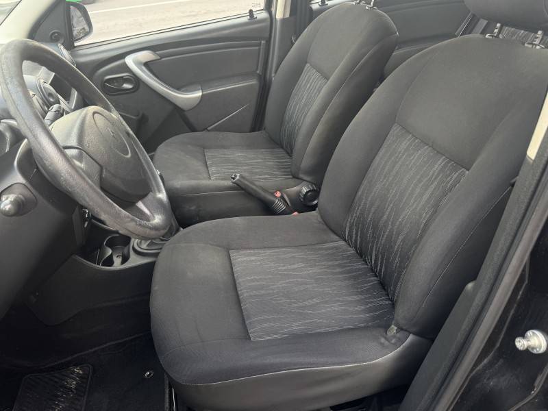 RENAULT - SANDERO - 2012/2012 - Preta - R$ 29.900,00