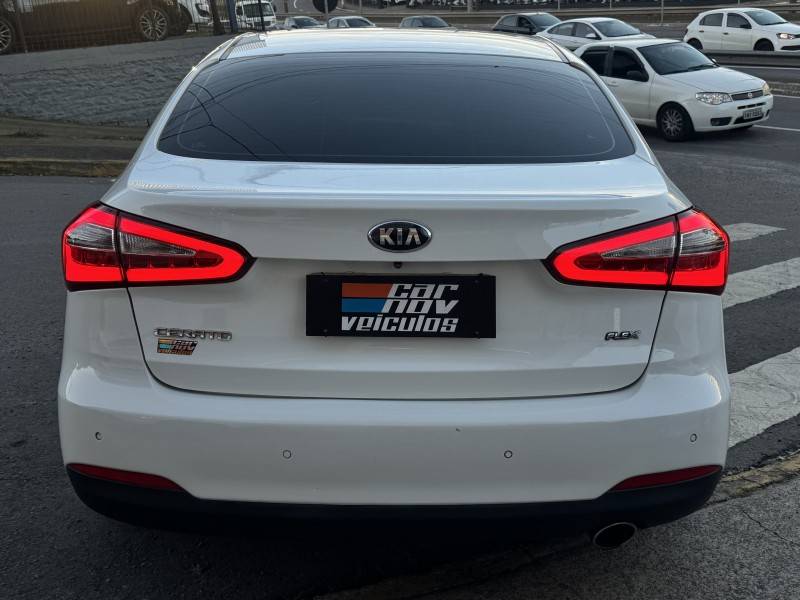 KIA MOTORS - CERATO - 2014/2014 - Branca - R$ 67.900,00