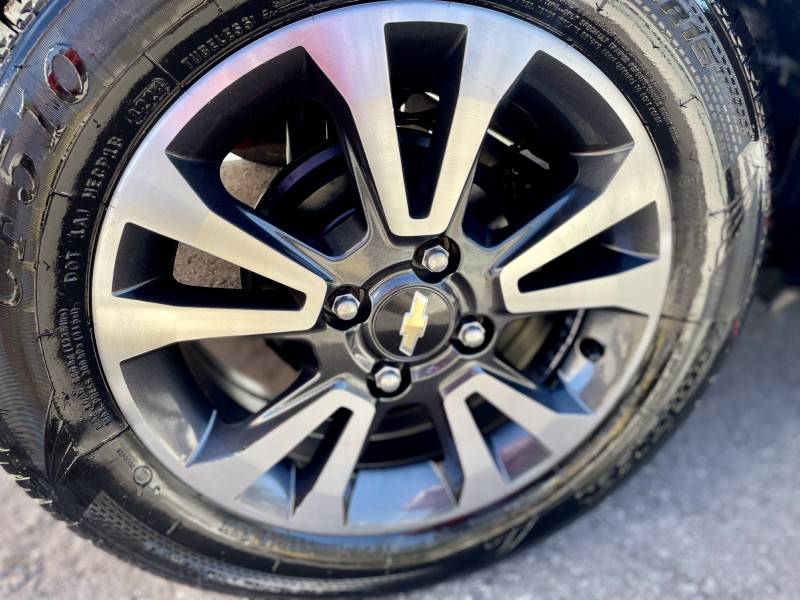 CHEVROLET - ONIX - 2015/2016 - Vermelha - R$ 55.900,00