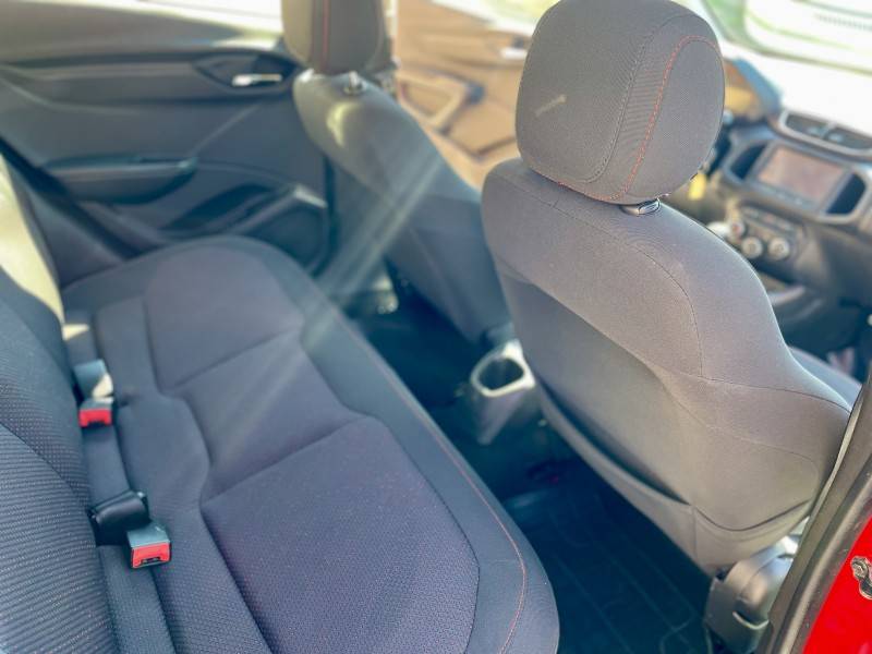 CHEVROLET - ONIX - 2015/2016 - Vermelha - R$ 55.900,00