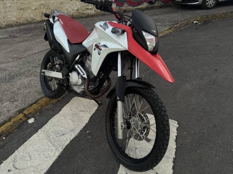 HONDA - XRE 300 - 2015/2015 - Branca - R$ 19.900,00