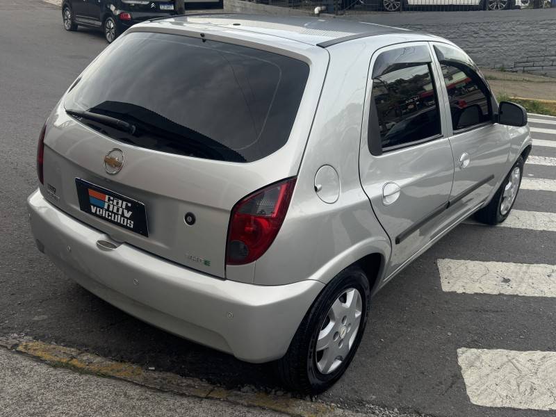 CHEVROLET - CELTA - 2010/2010 - Prata - R$ 29.900,00