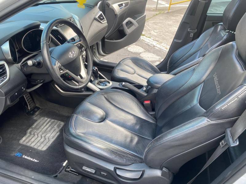 HYUNDAI - VELOSTER - 2013/2013 - Prata - R$ 63.900,00