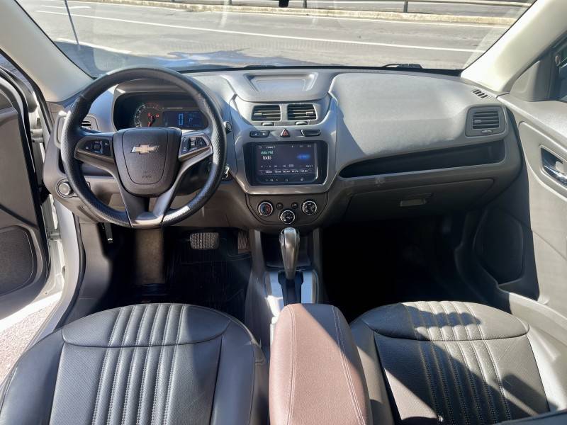 CHEVROLET - COBALT - 2013/2014 - Branca - R$ 38.900,00