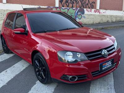VOLKSWAGEN - GOLF - 2013/2013 - Vermelha - R$ 59.900,00