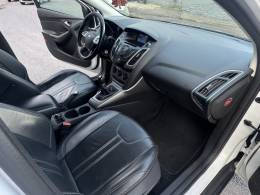 FORD - FOCUS - 2015/2015 - Branca - R$ 61.900,00