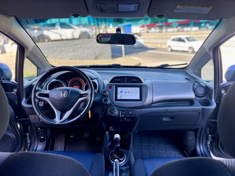 HONDA - FIT - 2012/2013 - Cinza - R$ 45.900,00