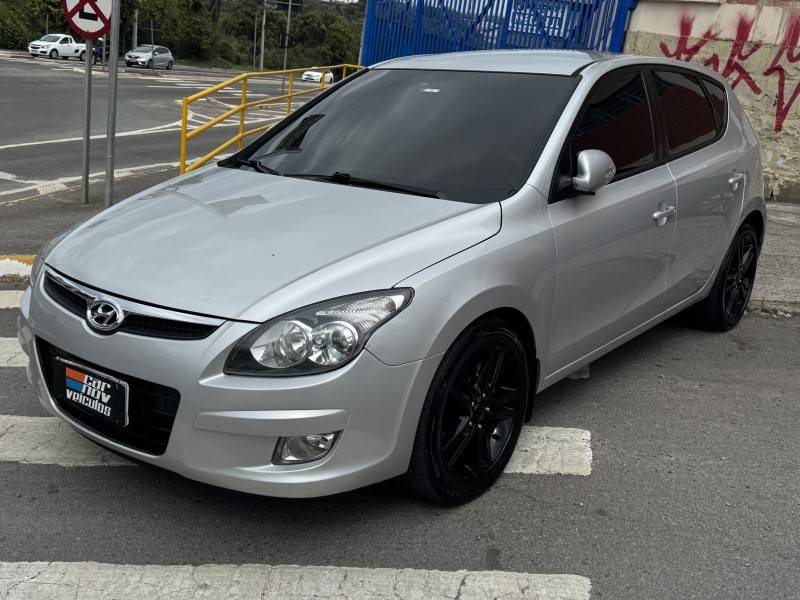 HYUNDAI - I30 - 2011/2011 - Prata - R$ 43.900,00