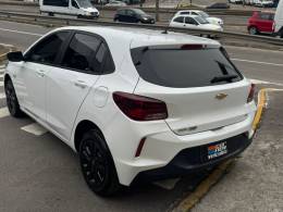 CHEVROLET - ONIX - 2020/2020 - Branca - R$ 61.800,00