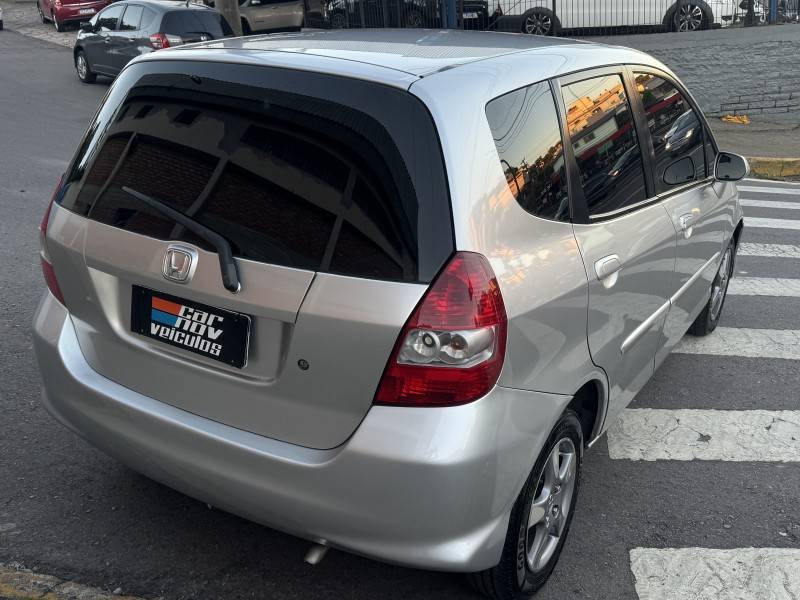 HONDA - FIT - 2007/2007 - Prata - R$ 33.900,00