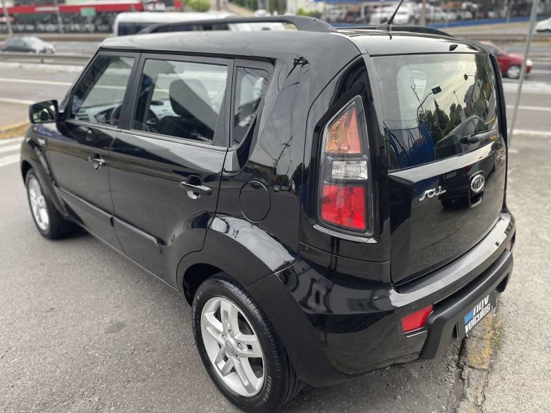 KIA MOTORS - SOUL - 2011/2012 - Preta - R$ 41.900,00