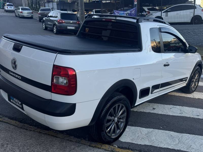 VOLKSWAGEN - SAVEIRO - 2014/2014 - Branca - R$ 59.900,00