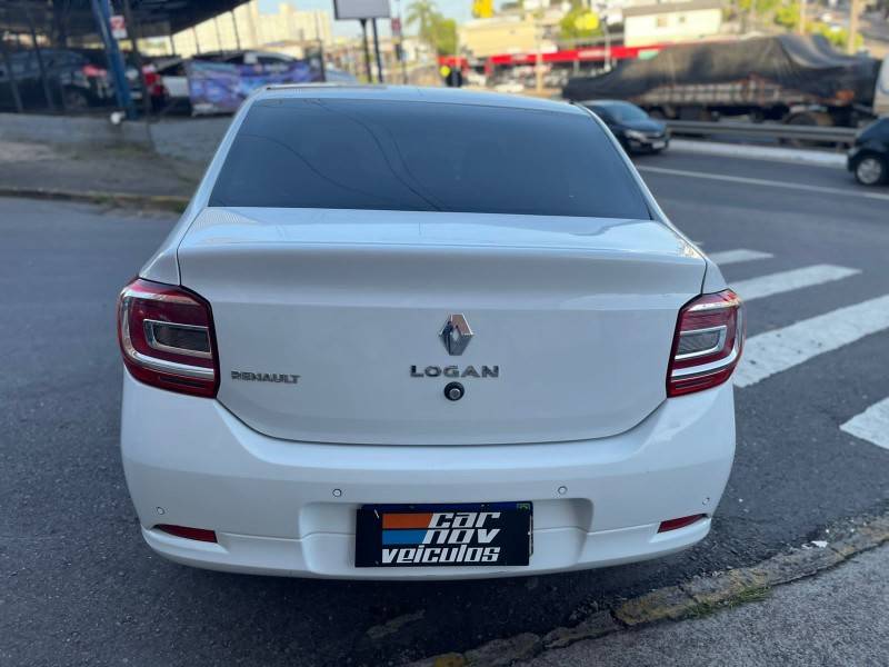 RENAULT - LOGAN - 2020/2020 - Branca - R$ 43.900,00