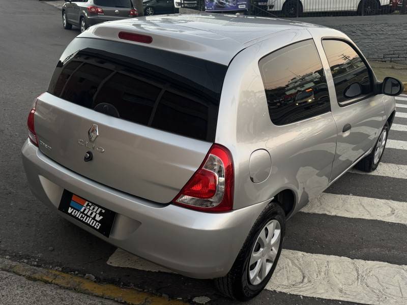 RENAULT - CLIO - 2014/2014 - Prata - R$ 23.900,00