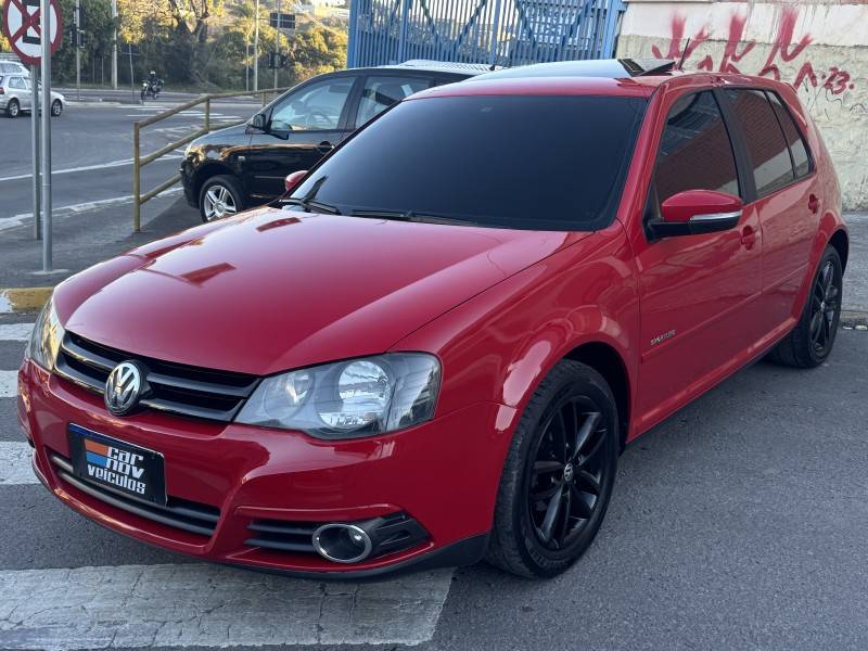 VOLKSWAGEN - GOLF - 2013/2013 - Vermelha - R$ 59.900,00