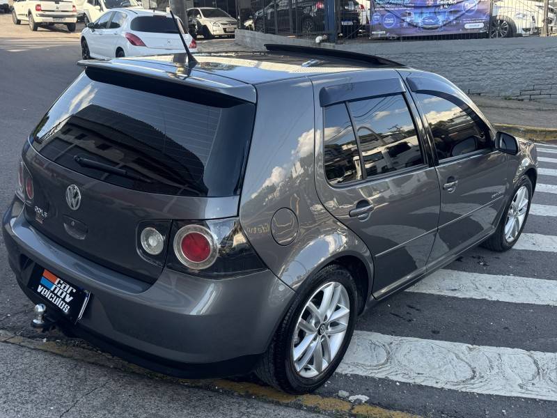VOLKSWAGEN - GOLF - 2011/2011 - Cinza - R$ 59.900,00