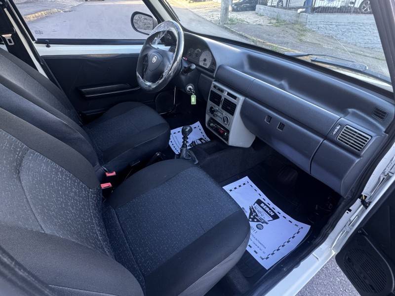 FIAT - UNO - 2012/2012 - Branca - R$ 24.900,00