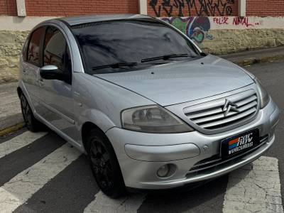 CITROËN - C3 - 2003/2003 - Prata - R$ 19.900,00