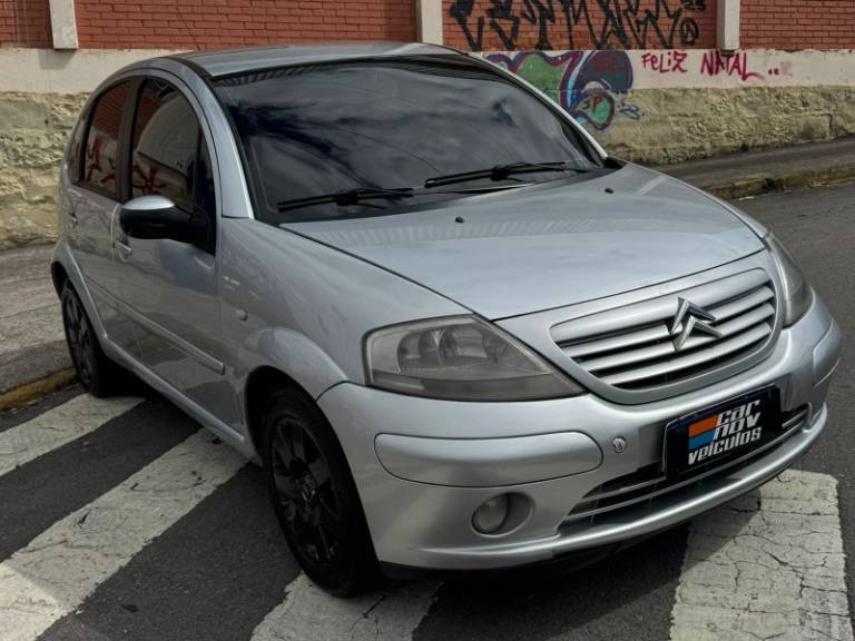 CITROËN - C3 - 2003/2003 - Prata - R$ 19.900,00