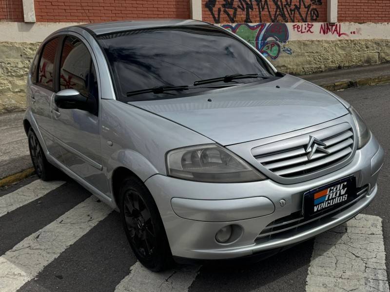 CITROËN - C3 - 2003/2003 - Prata - R$ 19.900,00