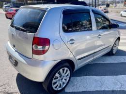 VOLKSWAGEN - FOX - 2007/2008 - Prata - R$ 23.900,00