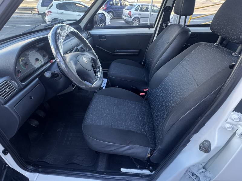 FIAT - UNO - 2012/2012 - Branca - R$ 24.900,00