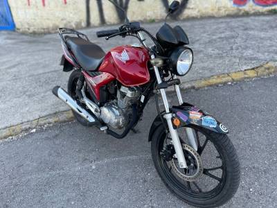 HONDA - CG 150 - 2013/2013 - Vermelha - R$ 11.900,00