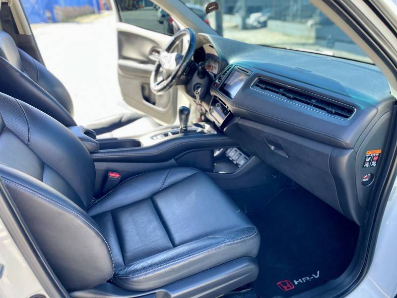 HONDA - HR-V - 2016/2017 - Branca - R$ 97.500,00