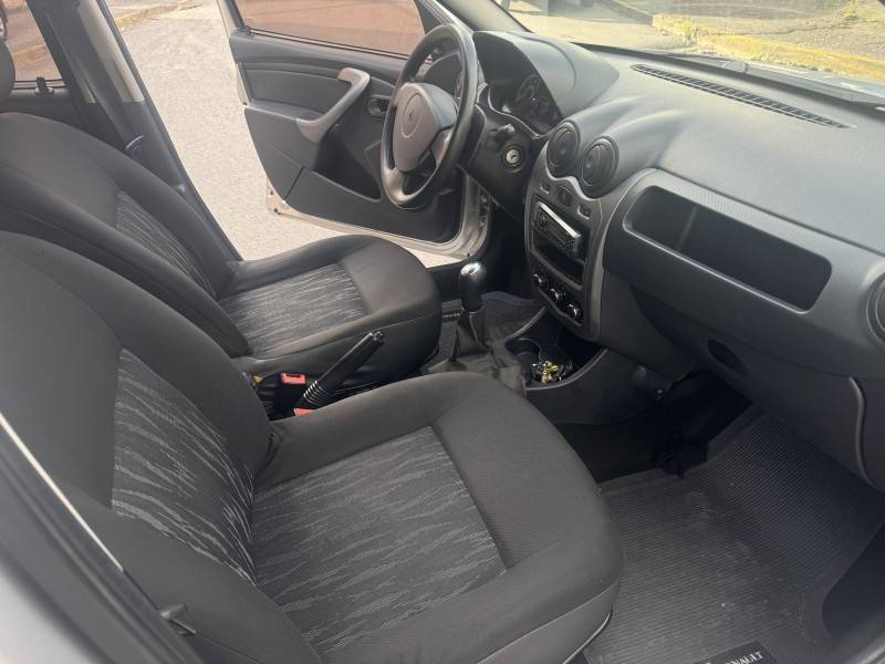 RENAULT - SANDERO - 2012/2012 - Prata - R$ 29.900,00