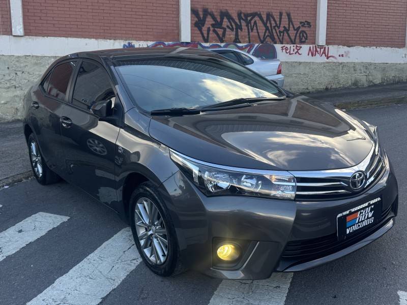 TOYOTA - COROLLA - 2016/2016 - Cinza - R$ 88.800,00