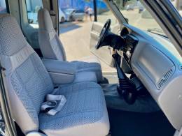 FORD - RANGER - 1998/1999 - Azul - R$ 45.900,00