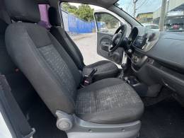 FIAT - UNO - 2014/2015 - Branca - R$ 27.900,00