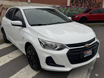 CHEVROLET - ONIX - 2020/2020 - Branca - R$ 61.800,00